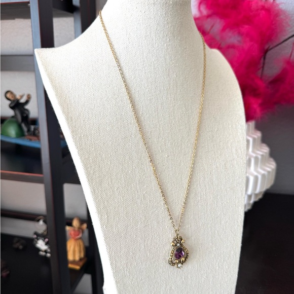 Avon Purple and Gold Victorian Pendant Necklace - Picture 7 of 8